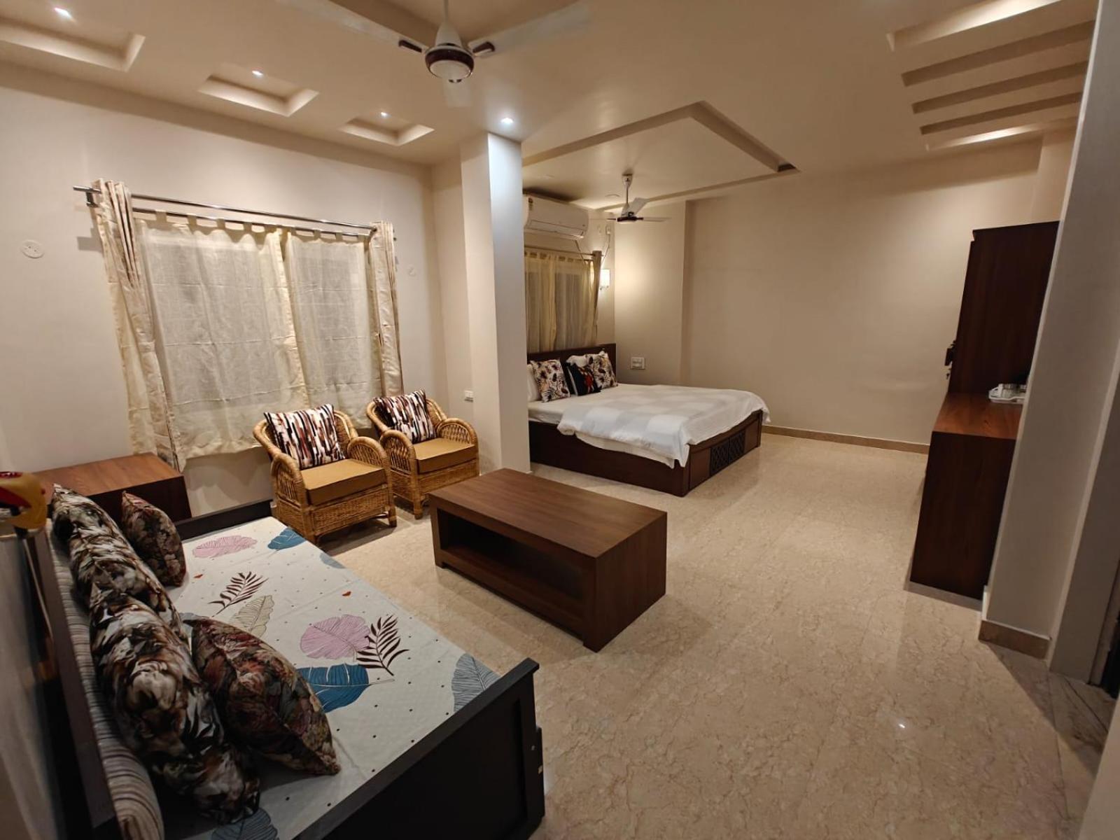 Shangrila Homestay Jorhāt Εξωτερικό φωτογραφία